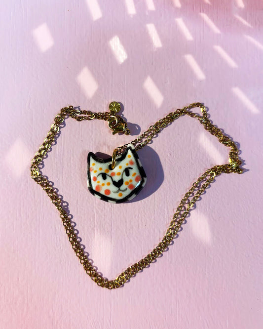 Łańcuszek z ceramiczną zawieszką