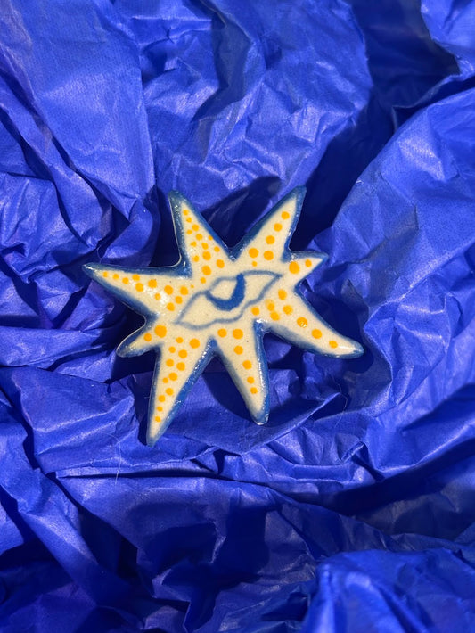 Broszka „Morski błysk” Kusik Illustration