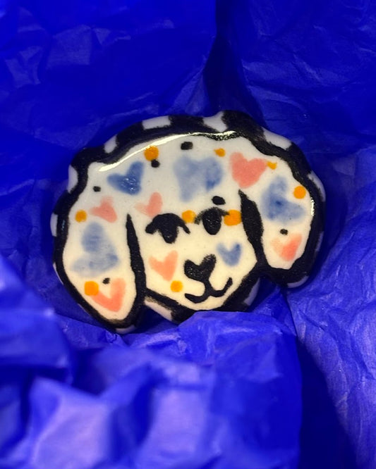 Broszka piesek serca